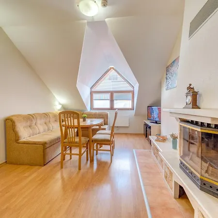 Two-bedroom Warm Mountain Hideout Pamporovo