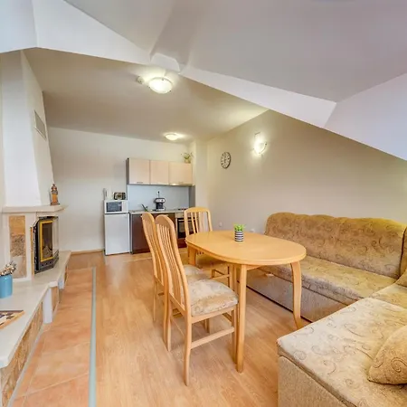Two-bedroom Warm Mountain Hideout Apartamento *